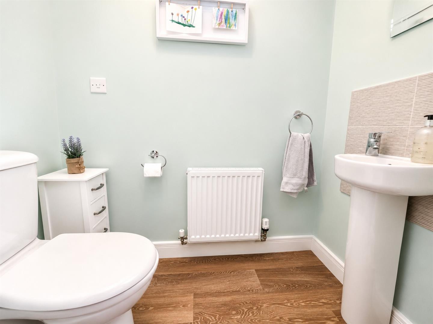 Hazelwick Drive, Great Denham, Bedford
